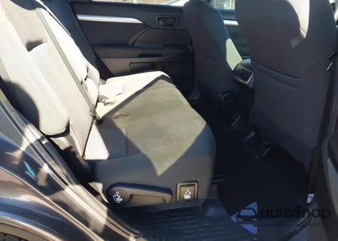 2019 Toyota Highlander Le z USA, uszkodzony, nr VIN 5TDZZRFH5KS333762